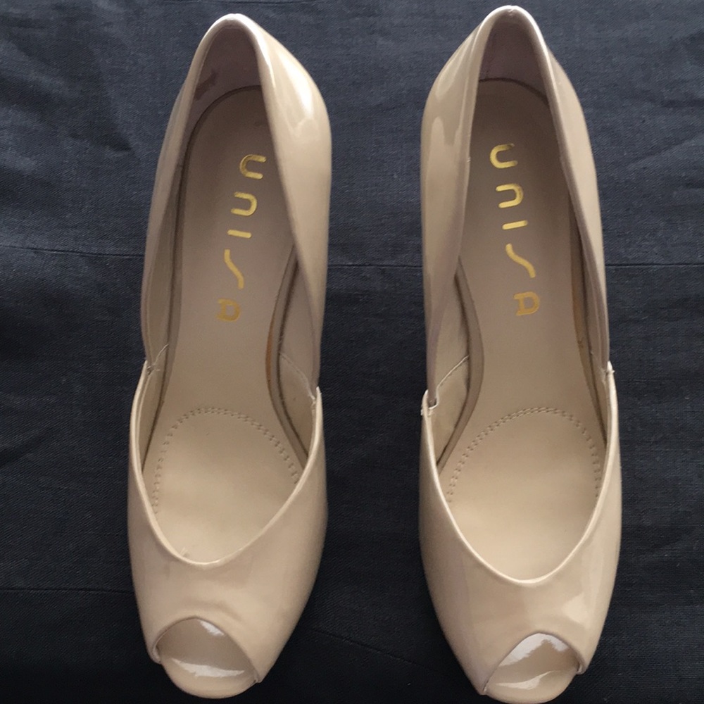 Unisa 4 inch platform shoes